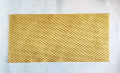 BeeReady Bee Honey Sheets Bee Nest Foundation Wax Sheet Beehive Comb Foundation Sheet (Apis Mellifera) 1kg
