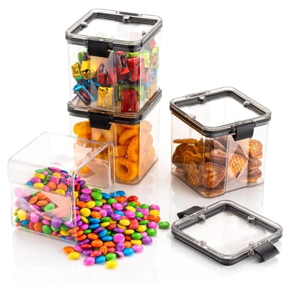 4PC SQUARE CONTAINER 700ML USED FOR STORING TYPES OF FOOD STUFFS AND ITEMS.