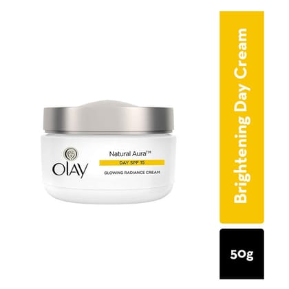 Olay Natural Aura Day Cream With SPF 15, Glowing Radiance Cream With Niacinamide, Vitamin Pro B5, E (50g)